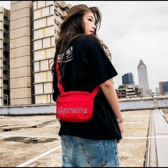 SUPREME Red Shoulder / Waist Bag - UNISEX - Picture 6 of 12